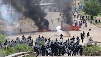 Algunos manifestantes utilizaron piedras y