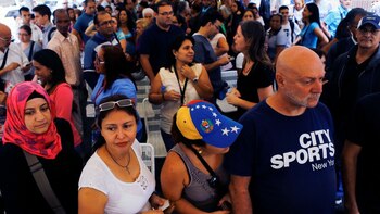 El chavismo busca estirar los