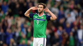 La canción del atacante norirlandés