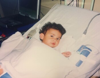 La niña llegó con 19