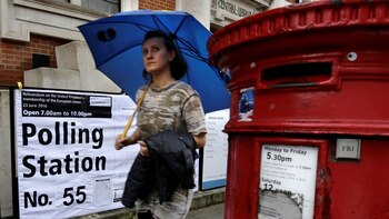 Todo es incertidumbre para los europeos que trabajan en el Reino Unido. Es probable que en poco tiempo deban necesitar permisos laborales e inmigratorios para poder realizar sus tareas (Reuters)