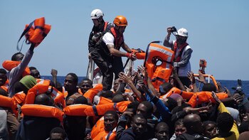 Los rescates de migrantes se