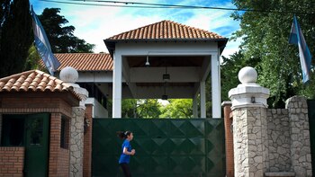 Portón de acceso a la