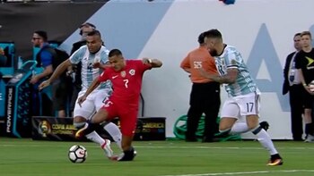 El lateral argentino Gabril Mercado