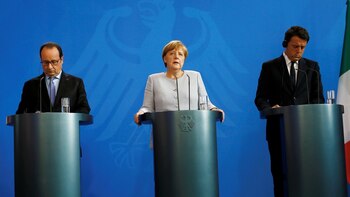 Francois Hollande, Angela Merkel y