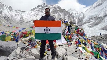 Rathod publicó esta imagen en