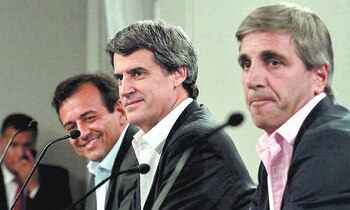De izquierda a derecha: Mario Quintana, Alfonso Prat-Gay y Nicolás Caputo