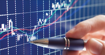 Los analistas observan un punto