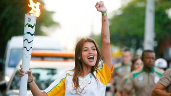 La actriz Calu Rivero llevó la antorcha olímpica (NA)