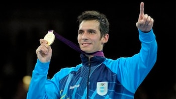 Crismanich anunciò su retiro del