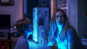 “Cuando las Luces se Apagan”