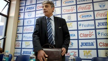 Corvaro, apuntado por los asambleístas