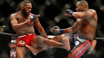 Jon Jones ya había derrotado a Daniel Cormier en el UFC 182 (AP)