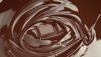La porción recomendada es de entre 7 y 20 gramos de chocolate negro (Shutterstock)