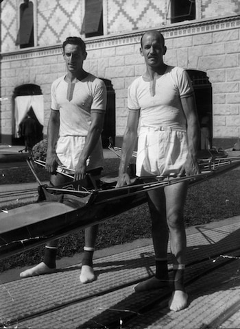 1952: Los remeros Tranquilo Capozzo y Eduardo Guerrero obtienen el oro en los Juegos de Helsinski