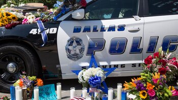 Un santuario improvisado junto a