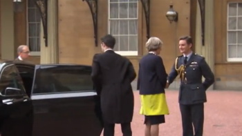 Theresa May en su llegada