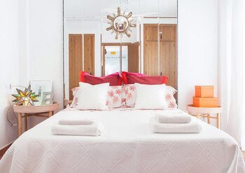 Espejos sobre la cama, detalles