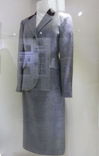 Uno de sus clásicos trajes