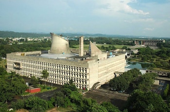 Complejo del Capitolio de Chandigarh. Chandigarh, India, 1952