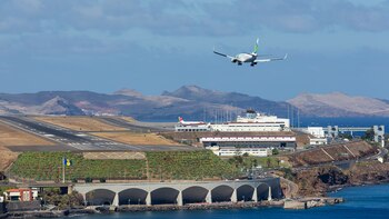 Además de un hotel, el