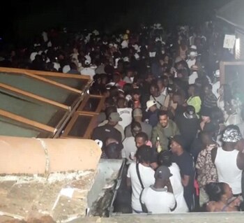 La fiesta en los jardines.