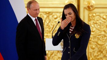 Yelena Isinbayeva junto a Vladimir
