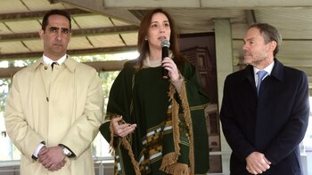 Durante el anuncio, Vidal estuvo acompañada por el intendente de Morón, Ramiro Tagliaferro (izquierda) y el ministro de Justicia bonaerense, Gustavo Ferrari. (Télam)