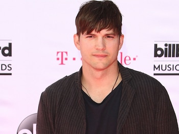 Ashton Kutcher compartió su número