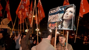 Militantes a la espera de