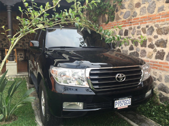 Uno de los automóviles incautados