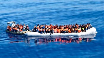 Más de 3.400 migrantes fueron rescatados el viernes en el Mediterráneo (EFE)