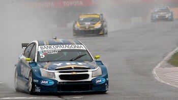 La lluvia fue la gran protagonista de la jornada (DYN)