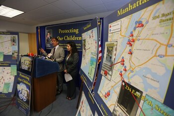 Senadores Jeff Klein y Diane