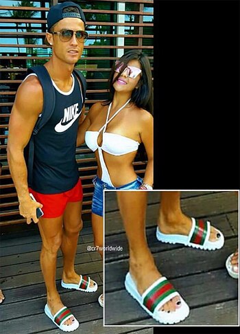 Cristiano Ronaldo con las uñas
