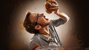 El tamaño de la mano sirve como objeto de medición (Shutterstock)