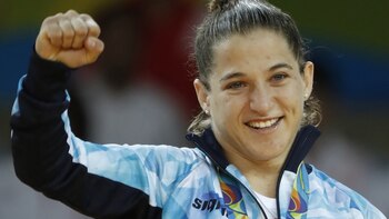 Peque olímpica, es la primera mujer en la historia argentina en ganar un oro (AFP)