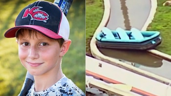 Caleb Schwab, de 10 años, en una fotografía distribuida por su familia. A la derecha, el bote en el que se encontraba al momento de morir