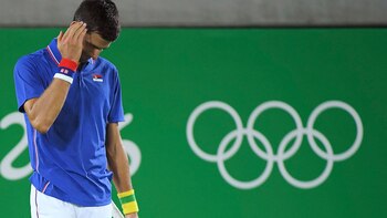 La derrota de Djokovic ante Del Potro en Río 2016 inicio la debacle del tenista serbio (Reuters)
