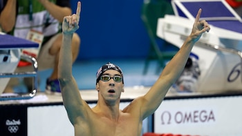 Phelps festeja su 25° medalla