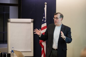 Frank Lavin, director de estrategia