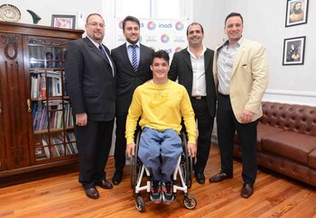 Recientemente, Fernández fue nombrado embajador