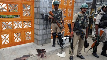 Al menos tres personas murieron: