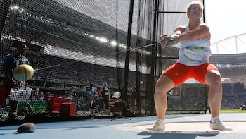 Anita Włodarczyk superó una marca que había conseguido ella misma (AFP)