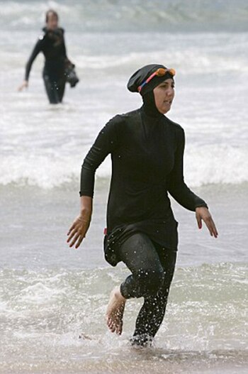 Una mujer musulmana luce su