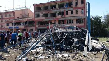 En total, más de 219 personas resultaron heridas en los dos ataques con coche bomba atribuidos al PKK (AP)