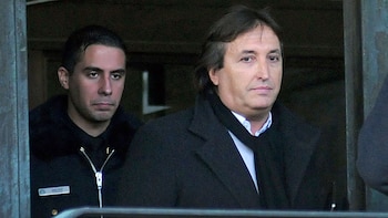 Núñez Carmona también debe regularizar