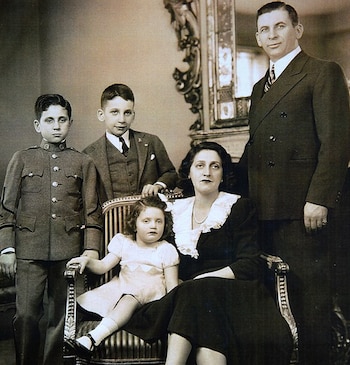 Meyer Lansky, junto a su