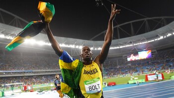 Bolt con la bandera de
