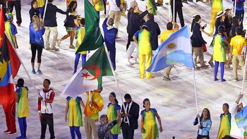 Paula Pareto fue la abanderada